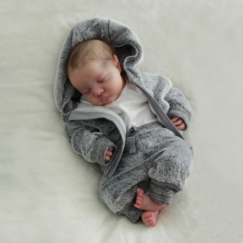 Twin A Reborn Doll - Designed by Bonnie Brown and Reborned by Kym George Reborn Baby Boy Dolls, Real Life Baby Dolls, Reborn Baby Boy, Silicone Reborn Babies, Realistic Baby Dolls, Reborn Baby Doll, Newborn Baby Dolls, Silicone Dolls, Vinyl Dolls