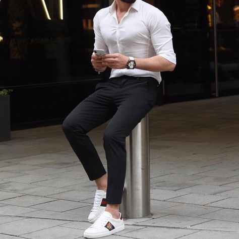 Black Pants Outfit Men, Casual Outfit For Men, Business Casual Outfits For Men, Best Business Casual Outfits, Black Pants Outfit, Formal Men Outfit, Outfit For Men, Men With Street Style, Mens Fashion Rugged