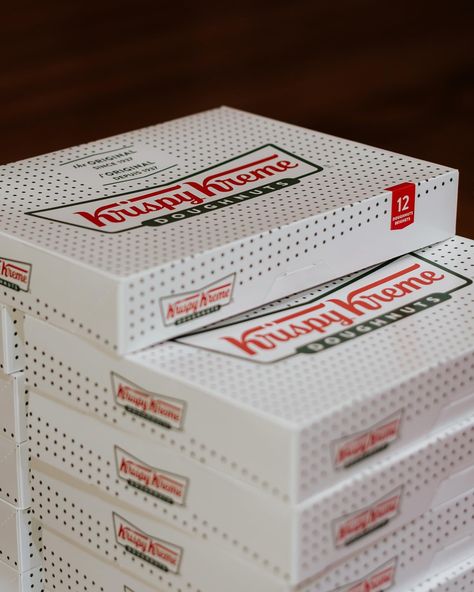 Large stack of Krispy Kreme donut boxes. Late Night Wedding Food, Krispy Kreme Wedding, Wedding Late Night Snacks, Wedding Foods, Night Cravings, Donut Tower, Krispy Kreme Donuts, Late Night Cravings, Late Night Food