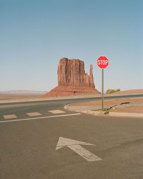 Solo Road Trip, Trip To Arizona, Hippie Aesthetic, Coffee Shop Aesthetic, Liminal Space, Us Road Trip, Story Of The World, City Aesthetic, Street Scenes