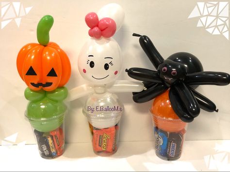 Balloon twist: Treat cup, Pumpkin, Ghost and Spider Halloween Balloon Sculptures, Halloween Balloon Candy Cups, Halloween Stuffed Balloon, Halloween Balloon Twisting, Halloween Balloon Animals, Halloween Balloon Bouquet, Fall Arch, Balloon Decorations Diy Tutorials, Halloween Balloons Decorations