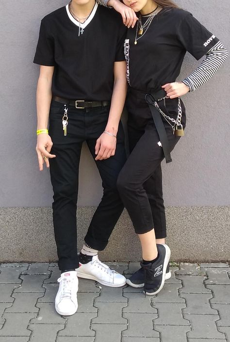 Matching Alt Outfits, Eboy Egirl Couple, Goth Couples, Couple Matching Pfp, Cute Matching Outfits, Outfits Asian, Alternative Aesthetic, Outfit References, Casual Goth