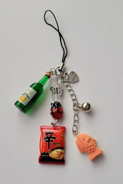 This Korean snack charm is very cute! Perfect for phone, journal, bag, and more. Soju charm randomized. Cute Phone Keychain, Key Chains Aesthetic, Cute Phone Charms, Sibling Halloween Costumes, Phone Journal, Chains Aesthetic, Emo Accessories, Phone Keychain, Korean Snacks