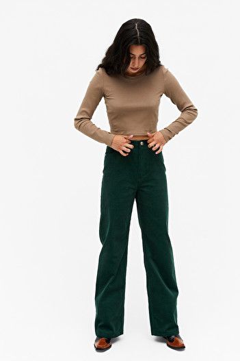 Yoko corduroy trousers - Dark green - Trousers & shorts - Monki IE Corduroy Pants Outfit, Thirty Flirty And Thriving, 90s Inspired Outfits, Green Trousers, Different World, Corduroy Trousers, A Different World, Winter Outfit Inspiration, Androgynous Fashion