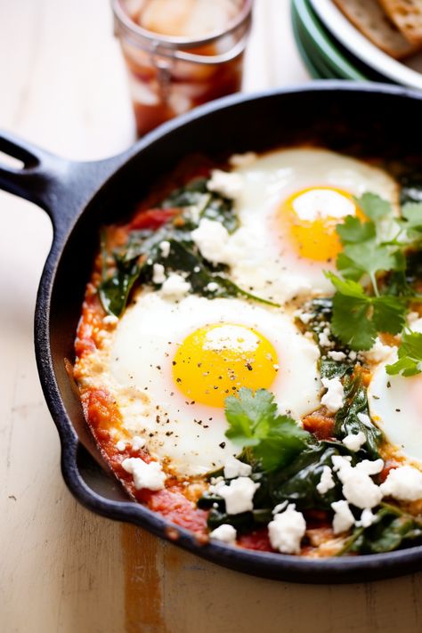 "Experience Authentic Shakshuka with Spinach and Feta Cheese - A Mediterranean Diet Wonder" #mediterraneandiet Authentic Shakshuka, Greek Spinach Pie, Mediterranean Foods, Hearty Dinner, Spinach Recipes, Frozen Spinach, Spinach And Feta, Mediterranean Diet Recipes, Recipe Details