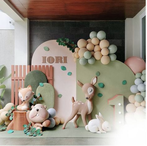 Diy Woodland Backdrop, Simple Birthday Decorations At Home, Birthday Decorations At Home, Baby Birthday Decorations, Simple Birthday Decorations, Birthday Decorations Kids, 1st Birthday Party Themes, Safari Birthday Party, Woodland Birthday