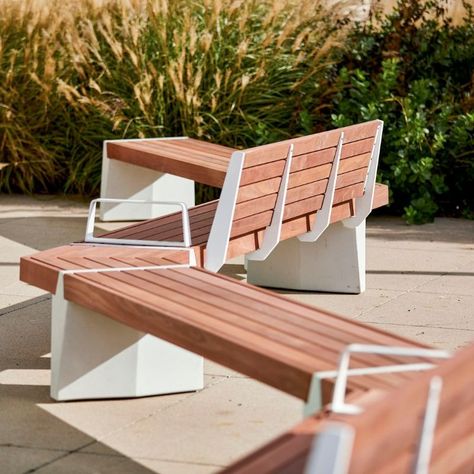 Strata Beam Bench Beam Bench, Landscape Elements, Resting Place, Street Furniture, Urban Setting, Modular System, Wood Surface, Landscape Architect, Design Awards