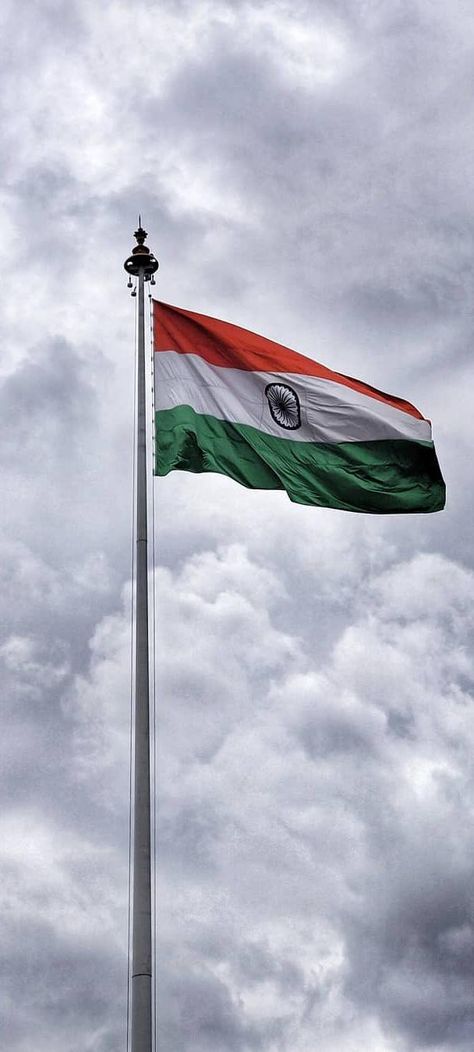 Indian Flag Pic, Flag Of India, Freedom Fighters Of India, Indian Flag Images, Happy Independence Day India, Indian Flag Wallpaper, Facebook Post Design, Jai Hind, Broken Screen Wallpaper