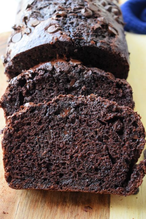 Courgette Loaf Cake, Keto Loaf Cake, Choc Zucchini Cake, Choc Zucchini Bread, Cakes By Mk, Chocolate Zucchini Loaf, Courgette Recipes, Courgette Cake, Tea Breads