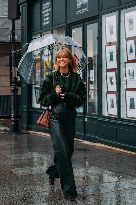 PFW Day 6 Emrata Instagram, Jeanette Madsen, Style Inspiration Street, Pfw Street Style, 2020 Street Style, Rihanna Style, Plunge Dress, Autumn Street Style, Street Look