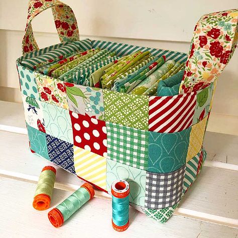 One Hour Basket Sews Up in a Snap - Quilting Digest Craft Room Organisation, Storage Pods, Fabric Basket Tutorial, Quilting Digest, Fabric Bowl, Room Organisation, Fabric Storage Baskets, Sewing Storage, Small Sewing