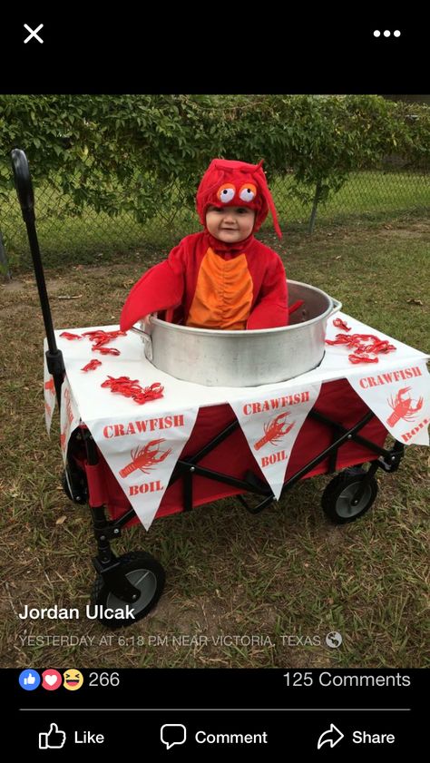 Wagon Floats Ideas Kids, Kids Parade Floats, Wagon Floats, Wagon Halloween Costumes, Wagon Costume, Mardi Gras Parade Float, Mardi Gras Kid, Mardi Gras Float, Kids Wagon