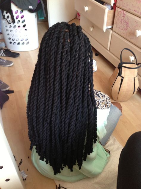 Finished doing my cousin’s yarn twists! Yarn Braids Styles, Crochet Braids Hairstyles Curls, Yarn Twists, Faux Loc, Cabello Afro Natural, Lemonade Braids Hairstyles, Yarn Twist, Yarn Braids, Crochet Braids Hairstyles