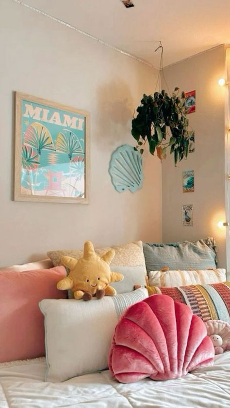 Surf Room Decor, Coastal Room Decor, Summer Room Decor, Beach Room Decor, Surf Room, Dream Bedroom Inspiration, Beachy Room, Room Redesign, Girly Room