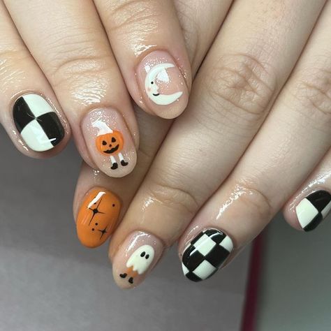 Halloween Checkered Nails, Checkered Halloween Nails, Cutesy Nails, Checkered Nails, Cartoon Nails, Nail Aesthetic, Holloween Nails, Spooky Nails, Cute Halloween Nails