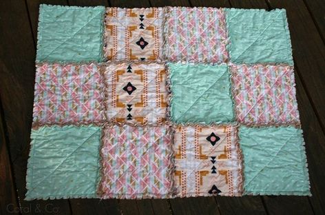 DIY Rag Quilt Tutorial with a Modern Touch | Coral + Co. Diy Rag Quilt, Rag Quilt Instructions, Denim Rag Quilt, Flannel Rag Quilts, Rag Quilt Tutorial, Rag Quilt Patterns, Rag Quilts, Geometric Quilt, Quilt Care