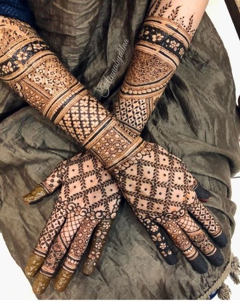 Mehndi Design on Full Arm Full Arm Mehndi, Arm Mehndi Design, Arm Mehndi, Minimal Mehndi Designs, Minimal Mehndi, White Henna Designs, Rajasthani Mehndi Designs, Indian Mehndi Designs, Bridal Henna Designs