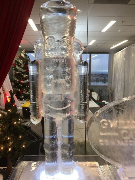 Christmas Ice Sculptures, Ice Sculpture, Sculpture Ideas, Ice Sculptures, Eve Parties, Nutcracker, Christmas Eve, Glass Vase, Jesus