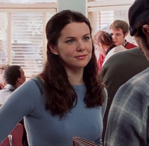 Gilmore Girls Fashion, Lorelei Gilmore, Gilmore Girls Outfits, Gilmore Girls Fan, Team Logan, Lauren Graham, Lorelai Gilmore, Rory Gilmore, Outfit Inspo Fall