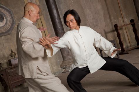 Yu Hai and Tiger Chen in MAN OF TAI CHI. Man Of Tai Chi, Hong Kong Cinema, Chi Gong, Film Man, Tai Chi Qigong, Martial Arts Movies, Chi Kung, Tai Chi Chuan, Romantic Comedy Movies