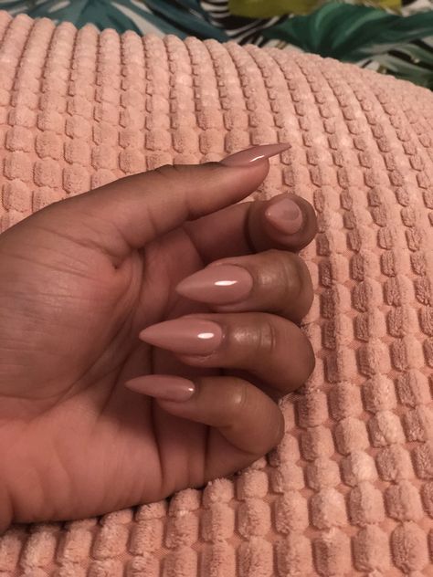 Nude Classy Almond Nails, Brown Acrylic Nails, Milky Nails, Nude Nail Designs, Simple Gel Nails, Work Nails, Almond Acrylic Nails, Acrylic Nails Coffin Short, Short Acrylic Nails Designs