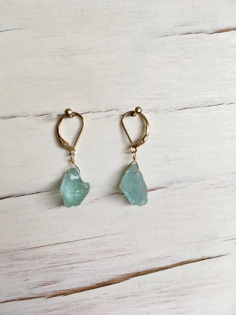 Stone Jewelry Diy, Diy Gemstone Jewelry, Earring Dangle, Earrings Stone, Stone Dangle Earrings, Gem Earrings, Aquamarine Earrings, Earrings Gemstone, Aquamarine Jewelry