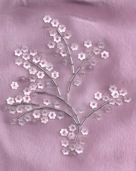 #Metallic thread Crewel Embroidery Patterns, Embroidery Fashion Detail, Simple Hand Embroidery Patterns, Ribbon Embroidery Tutorial, Hand Beaded Embroidery, Beadwork Embroidery, Diy Embroidery Designs, Bead Embroidery Tutorial, Embroidery Design Sets