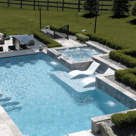 Big Swimming Pool Designs, Salt Water Pool Designs, Medium Pool Designs, Splash Pools Backyard, White Pools, Best Pool Designs, Walk In Pool, Salt Water Pools, Backyard Pool House