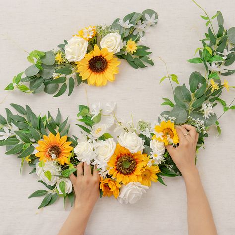 Sunflower Arch, Diy Sunflower, Sunflower Wedding Decorations, Floral Swags, Diy Wedding Arch, Wedding Swag, Sunflower Arrangements, Sunflower Themed Wedding, Sunflowers And Daisies