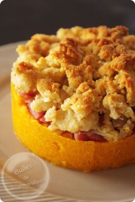 Crumble de butternut au parmesan, bacon et oignons - Entrée de Noël : 10 idées de recettes originales - Entrée de Noël : notre sélection de recettes originales Cooking Chef, Cooking Basics, Fall Desserts, Original Recipe, Parmesan, Food Inspiration, Christmas Food, Food Lover, Bacon