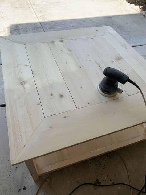 Is your living room missing something? Perhaps it feels a bit empty, or you need a spot for place your coffee on. Well what better way than to add this awesome DIY farmhouse coffee table to your decor. It’s a super easy build and will probably take you a weekend to make.    So for tool wise you will need: Drill Miter saw or circular saw square kreg pocket hole jig 1 1/4” pocket hole screws 2 1/2” pocket hole screws wood glue (Titebond is by far the best, blue or green bottle) You… Square Farmhouse Coffee Table, Wood Coffee Table Design, Square Farmhouse, Coffee Table Decor Ideas, Diy Farmhouse Coffee Table, Farmhouse Coffee Table, Coffee Table Plans, Missing Something, Easy Build