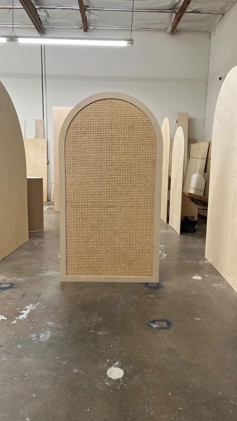 Custom Backdrops & Party Props 📍Fullerton, CA (USA) | New rattan arch backdrop 🥰 The wood border and back panel really give the rattan more depth and character. This beauty stands at 6 feet… | Instagram Rattan Panel Wall, Rattan Backdrop, Panel Backdrop, Custom Backdrops, Wood Arch, Wooden Arch, Arch Backdrop, Custom Backdrop, Party Props