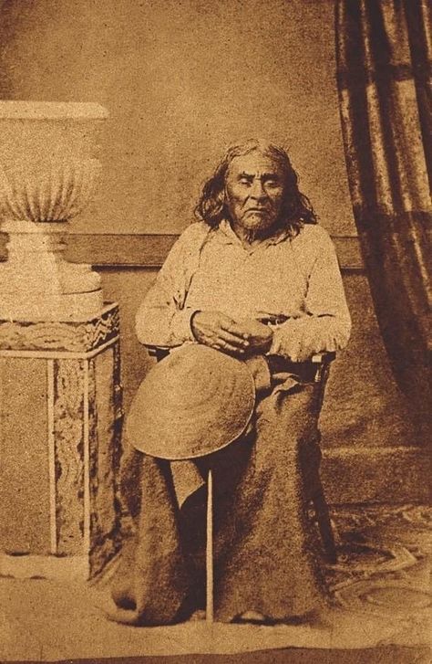 Suquamish Tribe, Chief Seattle, Western Washington, Historical People, American Culture, Native American History, Puget Sound, Native American Culture, Historical Pictures