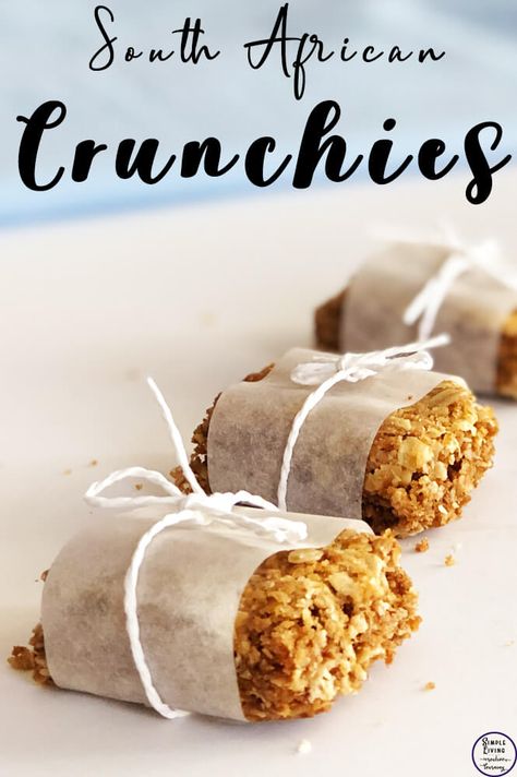 These South African Crunchies are a lovely, crunchy treat with a cuppa for morning or afternoon tea or with a bowl of ice cream for dessert. Bowl Of Ice Cream, South African Desserts, South Africa Food, African Dessert, Salted Caramel Fudge, Africa Food, Peach Cake, Gourmet Cookies, South African Recipes