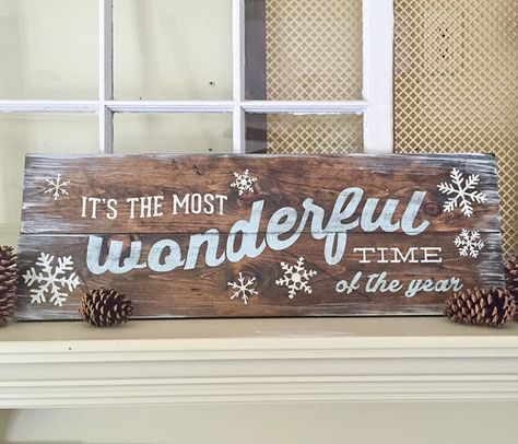 Custom Wood Sign Project Gallery: Holidays, Home, Family, Bar & More Christmas Signs Diy, Family Bar, Board And Brush, Centerpiece Christmas, Pallet Christmas, Custom Wooden Signs, Diy Christmas Decorations, Christmas Signs Wood, Christmas Wood Crafts