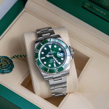 Hulk Rolex Green, Rolex Hulk Submariner, Rolex Hulk, Rolex Green, Rolex Sky Dweller Green, Rolex Green Dial, Yellow Watches, Rolex Oyster Perpetual 34 Mm, Water Resistant Watch