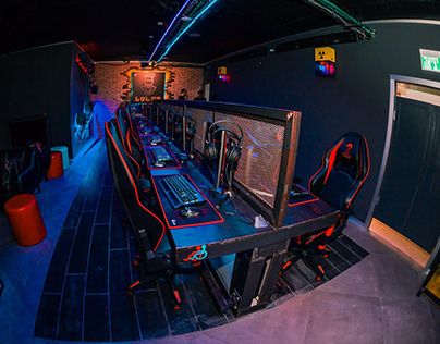 Check out new work on my @Behance profile: "LVLUP Gaming Centre - After Final Projeting in REAL" http://be.net/gallery/76958833/LVLUP-Gaming-Centre-After-Final-Projeting-in-REAL Neon Club, Computer Club, Gaming Lounge, Kids Salon, Gaming Center, Underground Shelter, Video Game Rooms, Reception Design, Game Room Design