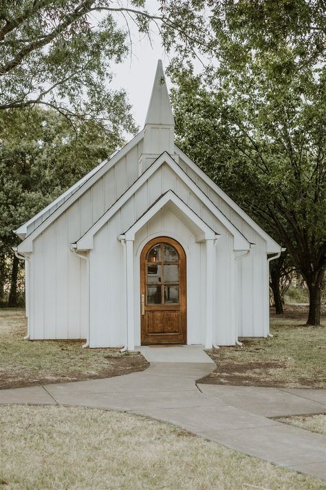 Cute Chapel Wedding, Small White Chapel Wedding, Emerson Venue Texas, Wedding Venues Chapel, Little Church Wedding, Simple Wedding Venue Ideas, Small Wedding Chapel, Small Chapel Wedding, Elopement Chapel