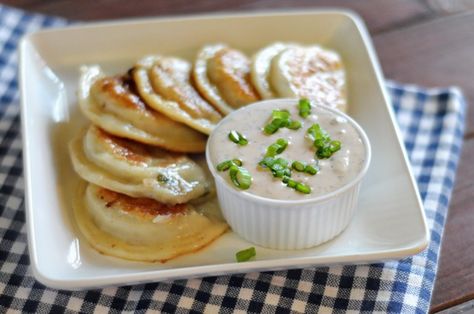 Seared Garlic Butter Pierogi with Creamy Dill Dip || HeathersDish.com Food Diet Recipes, Dill Dip, Asian Noodle Recipes, Indian Foods, Healthy Food List, Fair Food Recipes, Appetizer Dips, Savory Recipes, Food List