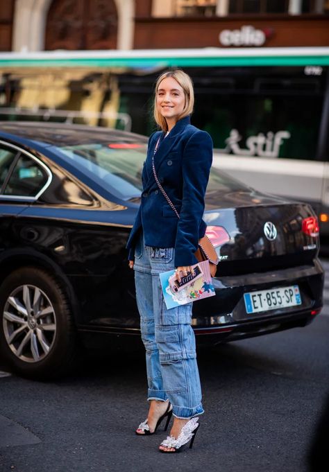 Denim Trends 2019 | POPSUGAR Fashion Cargo Jeans Outfit, Denim Street Style, Style Rut, Spring Denim, Jeans Street Style, Cargo Pants Outfit, Estilo Boho Chic, Jeans Cargo, Jean Trends