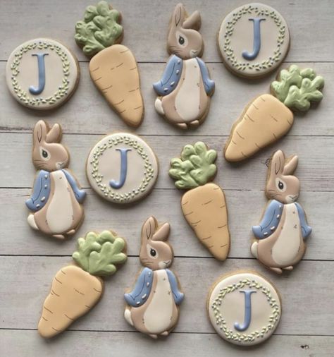 Peter Rabbit Theme Party, Peter Rabbit Cake, Rabbit Cookies, Easter Decoration Ideas, Easter Baby Shower, Peter Rabbit Birthday, Tale Of Peter Rabbit, Peter Rabbit Party, Rabbit Birthday