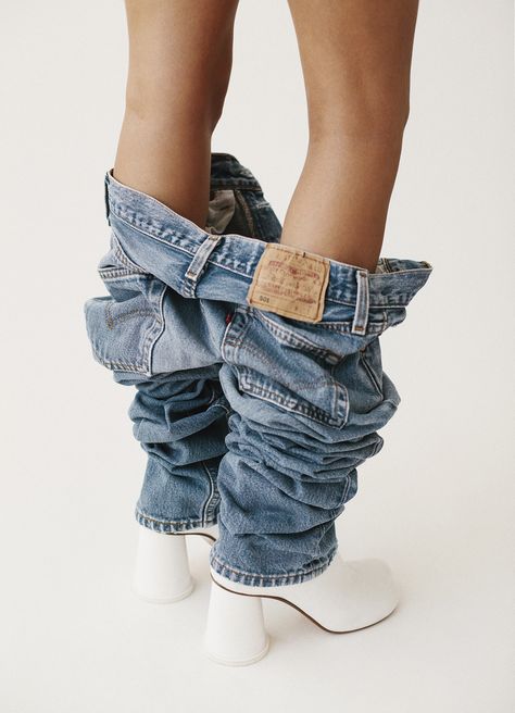 Denim Photography, Denim Photoshoot, Denim Aesthetic, Denim Editorial, Mode Editorials, Studio Photography Poses, Campaign Fashion, Denim Projects, All Jeans