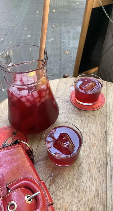 Sangria Aesthetic Summer, Sangria Aesthetic, Natural Cleanse, Hey Bestie, Spain Aesthetic, Spanish Tapas, Tapas Bar, Pretty Drinks, Avid Reader