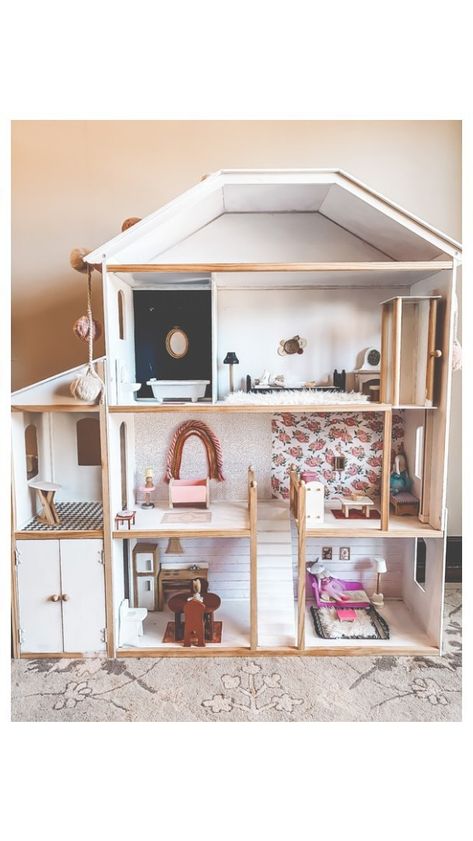 Doll House Redo, Dolls House Upcycle, Kidkraft Dollhouse Makeover Diy, Refurbished Doll House, Revamp Dolls House, Barbie Doll House Makeover, Renovated Dolls House, Kidkraft Dollhouse Makeover, Dollhouse Upcycle