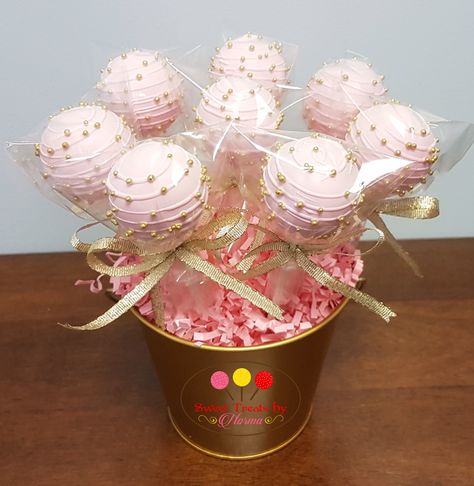 Quince Cake Pops, Cake Pop Centerpiece, Gold Cake Pops, Pink And Gold Cake, Cake Pop Bouquet, Grad Party Favors, Quince Cake, 25th Birthday Party, Cake Pop Designs