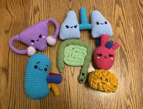 Crochet Garden, Easy Crochet Animals, Quick Crochet Patterns, Lace Weight Yarn, Crochet Food, Kawaii Crochet, Crochet Stitches For Beginners, M Sorry, Quick Crochet