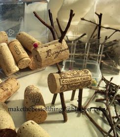 Make The Best of Things: Teeny Tiny Wine Cork Reindeer Cork Reindeer, Joululahjat Diy, Wine Cork Projects, Wine Cork Ornaments, Wine Cork Diy, Cork Ornaments, Cork Projects, Cork Diy, Wine Craft