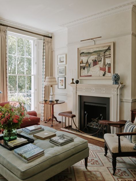 A classic and colourful Chelsea townhouse restored to its Georgian roots | House & Garden Georgian Living Room, Victorian Drawing Room, Terrace House Interior, Chelsea Townhouse, Townhouse Garden, Robert Kime, Townhouse Interior, Georgian Interiors, Antique Table Lamps