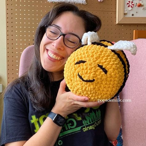 Do crochet bees dream of yarn flowers? Having a little nap with this big bee pillow might bee the answer 🌟🐝🤭 Check out my latest video pattern tutorial where I share how to make a crochet bee. This crochet bee makes for a cuddly pillow and adorable home decor. #popsdemilk #crochet #crocheting #crochetbee #beepillow #amigurumibee #amigurumi #crochetpattern Nerdy Crochet Patterns, Big Amigurumi, Crochet Bees, Bee Crochet Pattern, Nerdy Crochet, Bee Pillow, Amigurumi Bee, Bee Crochet, Big Bee