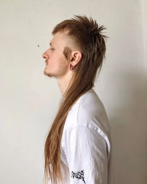 Rat Tail Hairstyle, Rat Tail Haircut, Modern Mullet Haircut, Men Haircut Undercut, 90s Haircuts, Hair Guys, Haircut Design, 90’s Hairstyles, Tail Hairstyle